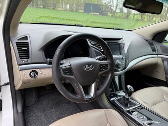 Prodám Hyundai I40 2.0 GDI 130kw sedan r.v.2012 - 10