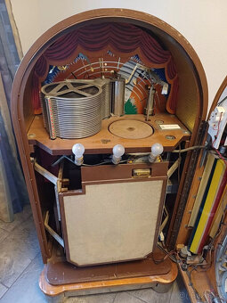 Originální Jukebox Music Box Wurlitzer 1015 z roku 1946 no R - 10