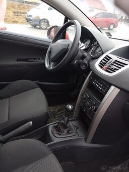Peugeot207CC1,6 16V Vti facelift 2011 - 10