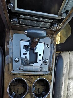 VOLKSWAGEN PHAETON LONG 3.0TDi 176KW R.V.2009 SERVISOVÁNO - 10
