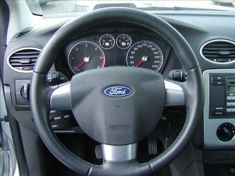 Ford Focus 1.6 TDCi,ESP,EL.SEDAČKY - 10