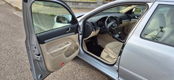 Škoda Octavia combi Elegance 2.0tdi 103kw DSG - 10