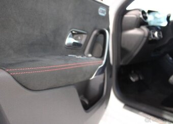Mercedes-Benz Třídy A 200 AMG Line Fullservis / LED benzín - 10