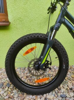 Značkové dětské kolo SPECIALIZED 20" (RIPROCK) - 10