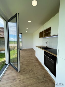 Moderní přemístitelný tiny house 2+kk - 10