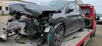 Peugeot 208 II, 2019-, 1.2puretech, 74kw, 10.500km - 10