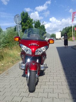 Honda goldwing 1800 - 10