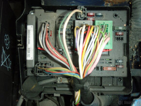 PEUGEOT 206 HATCHBACK 1.4i 8V KFW 55kW rv 2004 Facelift - 10