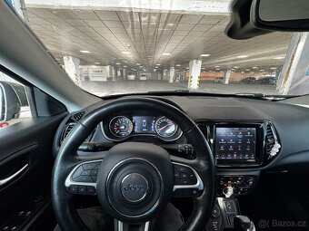 Jeep Compass MultiAir 1.4l z roku 2019 - 10