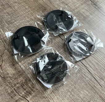 BMW ZNAKY, LOGA , EMBLÉMY, KRYTY..... - 10