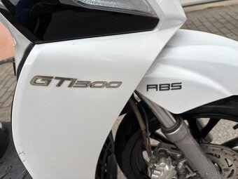 Kymco 300i GT ABS - 10