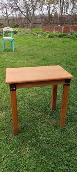 Dubový stolek - 10