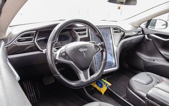 Tesla Model S 85 Free Supercharger - 10