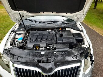 Škoda superb Laurin a Klement 2,0 tdi 125kw r.v 2015 čr - 10