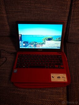 Asus EeeBook X205TA - 10
