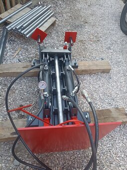 Hydraulický zemní protlak - 10