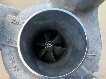 BMW F90 M5 Turbodmychadla 2x 7852372/73 - 10