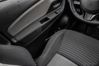 Toyota Yaris 1.5 Hybrid Active e-CVT - 10