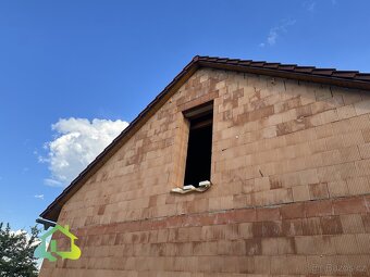 Prodej stavebního pozemku (607m2) a rodinného domu (144m2), - 10