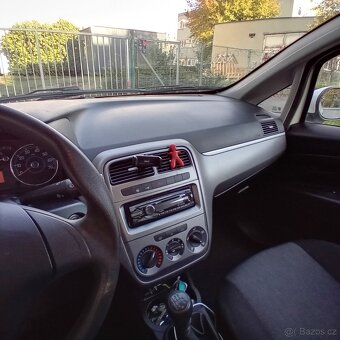 Fiat Punto Grande/Evo ČR LPG 1.2 51 kw 2013 129 000 km - 10