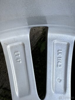 original zimní alu sada Hyundai R17 215/55/17 - 10