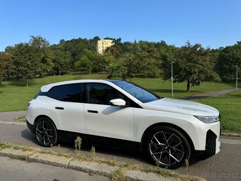 BMWi iX xDrive50, 385kW - 10