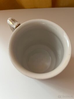 Starý hrnek - kafáč 3 ks; motivy - koně, krávy, jelen, srny - 10