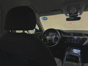 AUDI E-TRON 55 QUATTRO 300kw DPH ZÁRUKA - 10