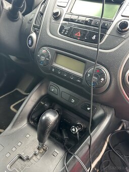 Hyundai ix35 2.0 4x4 NEJLEVNĚJŠÍ V ČR - 10