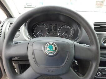 Škoda Fabia 1.2 TSI r.v.2010 (63 kw) stk 10/2026 - 10