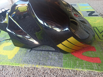 Aprilia RSV 1000 R.V.2002 - 10