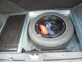 Mercedes W 210 - šestiválec 240-nová cena - 10