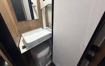 Karmann DEXTER 560 4x4 model 2026 4/26 - 10