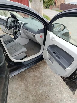 Dodge caliber 2.0CRD SXT - 10