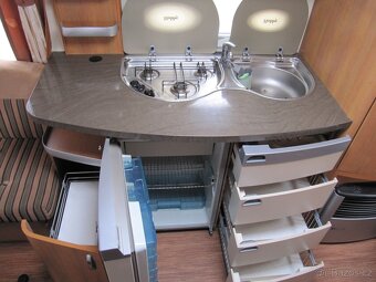 Prodám karavan Hobby 540 ULr.v.2009 + mover ,solar ,stan. - 10