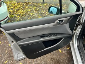 Peugeot 407, SW, 1,8i 85 Kw, pěkný stav Rok výroby: 12/2005 - 10