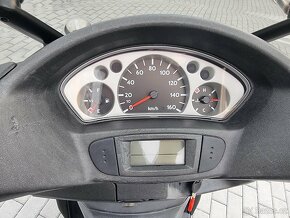 Yamaha Versity 300 - 10