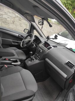 Opel Zafira - 10