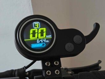 Elektrická koloběžka 2WD 3200W 60V 30Ah nejspíš vadný BMS - 10