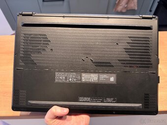 Asus Zephyrus M16 16:10 1920x1200 144Hz, 40GB RAM, 2TB SSD - 10