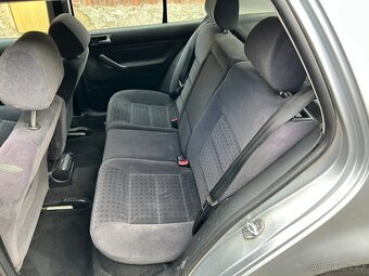 VW Golf 4 1.6 16v - 10