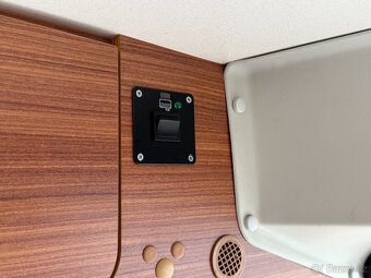 Obytná vestavba Adria Twin Active, tažné zařízení, kola R20 - 10