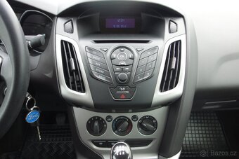 Ford Focus 1.6 TREND 77kW 2012 ČR - 10