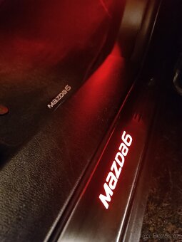 Mazda 6, 2.2D, 110kW,2x ALU kola R18/17 - TOP VÝBAVA,SERVIS - 10