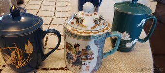 Sběratelské čínské porcelánové hrnky s pokličkou - 10