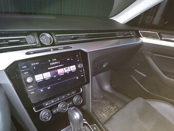 W PASSAT B8 combi 2,0 tdi 110kw R-Line r.v. 2019 - 10