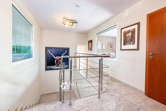 Prodej rodinného domu 5+1, 378 m2 - Znojmo, ev.č. LU2509 - 10
