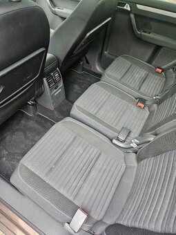 VW Touran 2.0TDI 103kW DSG CUP DPH - 10