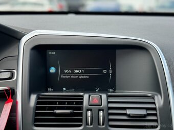 Volvo XC60 D4 Momentum Geartronic AWD - 10