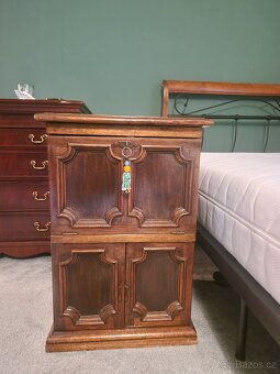 Starožitný nábytek - 10